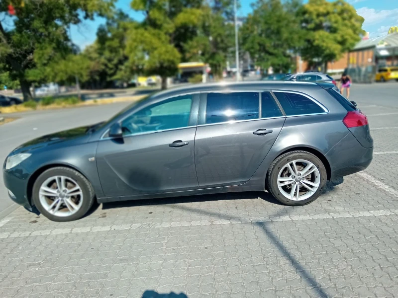 Opel Insignia, снимка 6 - Автомобили и джипове - 47078590