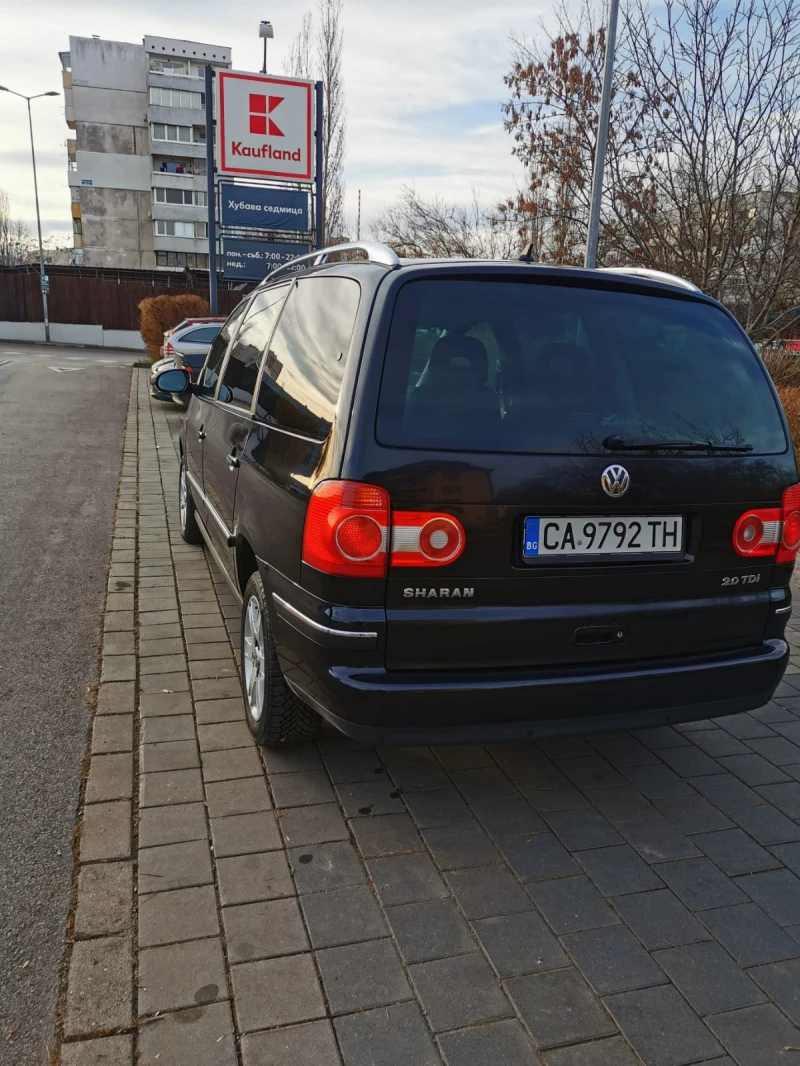 VW Sharan 2.0 TDI, снимка 3 - Автомобили и джипове - 48299554