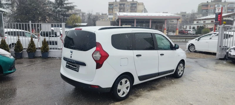 Dacia Lodgy 1.5DCI* ТОП ЦЕНА* , снимка 4 - Автомобили и джипове - 48476986