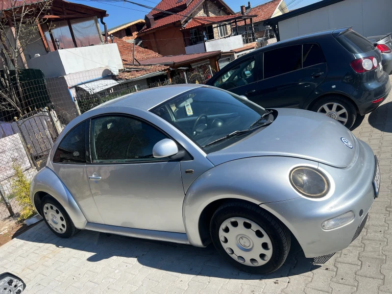 VW Beetle 2.0, снимка 2 - Автомобили и джипове - 49556368