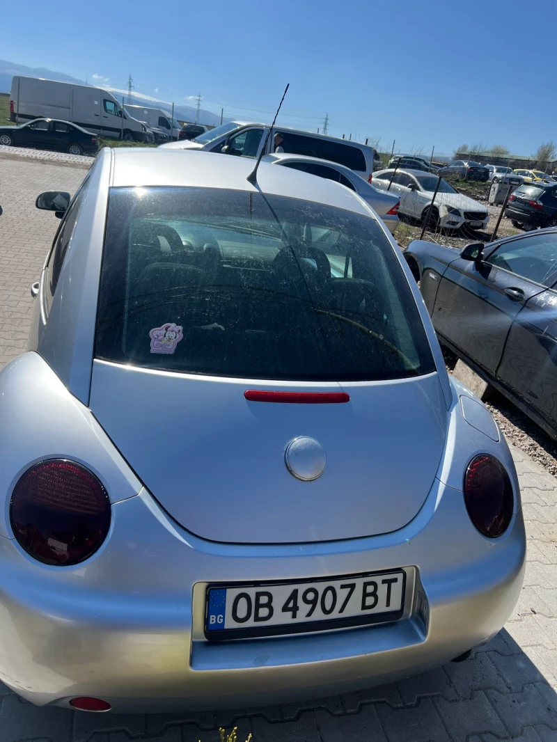 VW Beetle 2.0, снимка 4 - Автомобили и джипове - 49556368