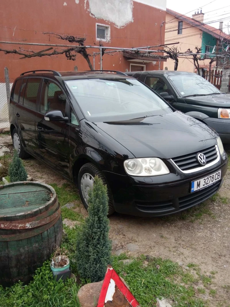 VW Touran, снимка 2 - Автомобили и джипове - 49607541