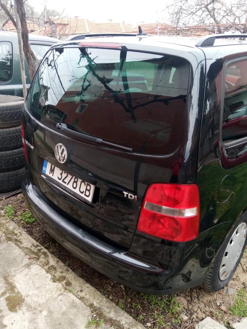 VW Touran, снимка 5 - Автомобили и джипове - 49607541