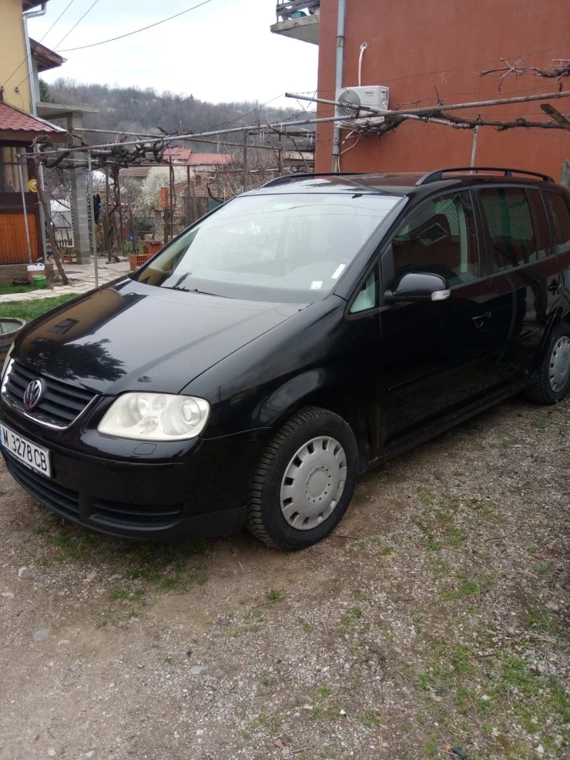 VW Touran, снимка 3 - Автомобили и джипове - 49607541