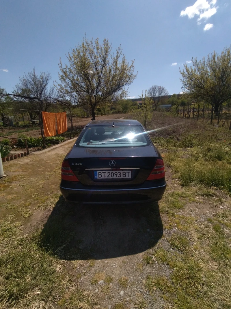 Mercedes-Benz E 320, снимка 4 - Автомобили и джипове - 52471872