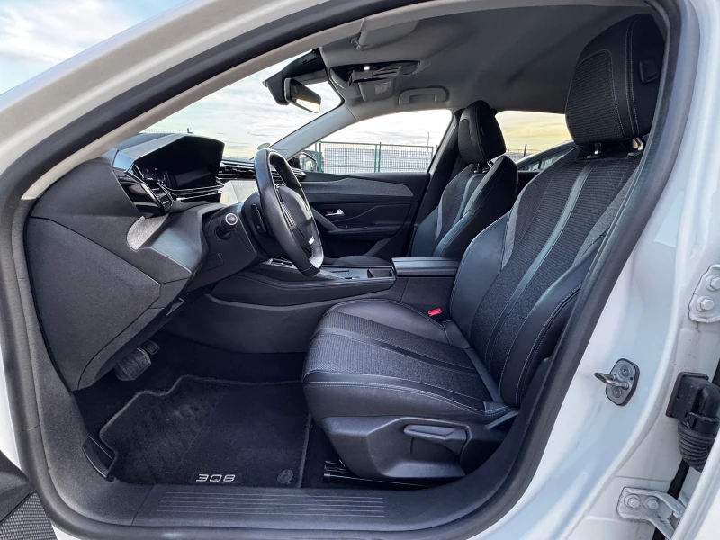 Peugeot 308 1.5 Blue-HDi Allure Automat &#127467;&#127479;, снимка 12 - Автомобили и джипове - 52551426