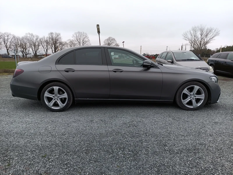Mercedes-Benz E 200 2019 нави кожа автомат, снимка 4 - Автомобили и джипове - 52886836