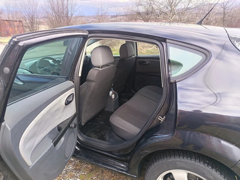 Seat Leon, снимка 9 - Автомобили и джипове - 52972439