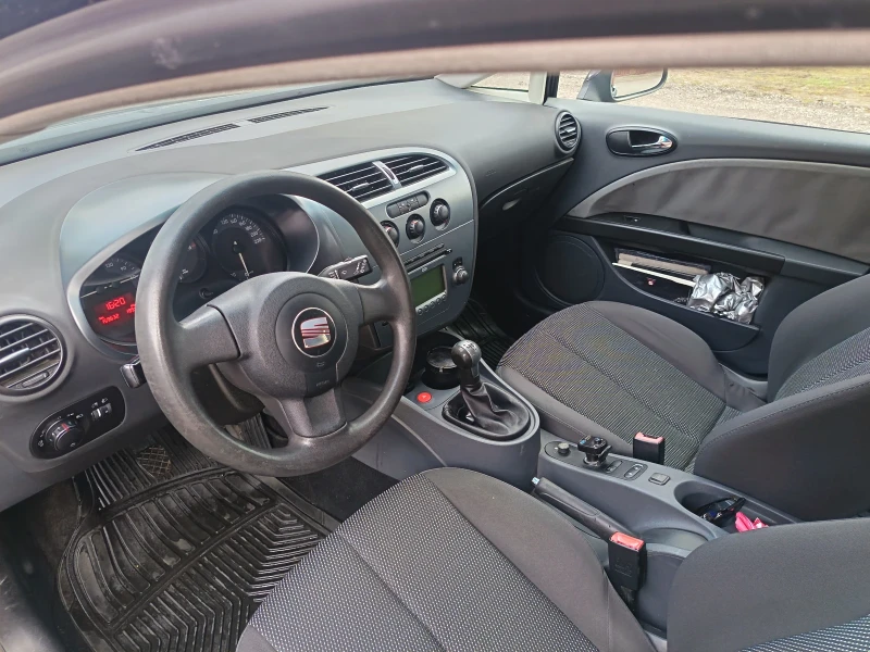 Seat Leon, снимка 12 - Автомобили и джипове - 52972439