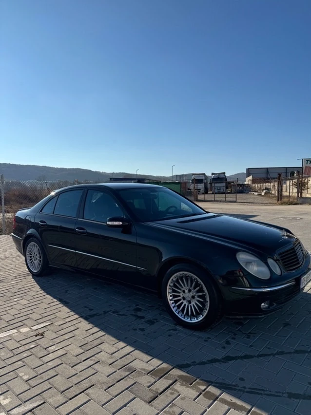 Mercedes-Benz E 400 Amg ТОП Full екстри, снимка 1 - Автомобили и джипове - 49562742