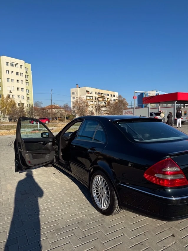 Mercedes-Benz E 400 Amg ТОП Full екстри, снимка 3 - Автомобили и джипове - 49562742