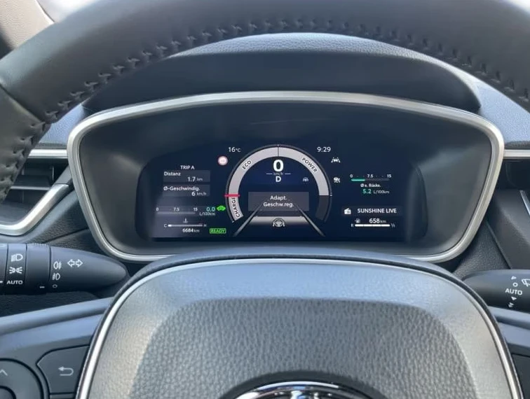 Toyota Corolla Cross 2.0HEV/197HP/TEAMPLAYER/CAM/LED/NAVI/CPLAY/504q, снимка 11 - Автомобили и джипове - 55349273