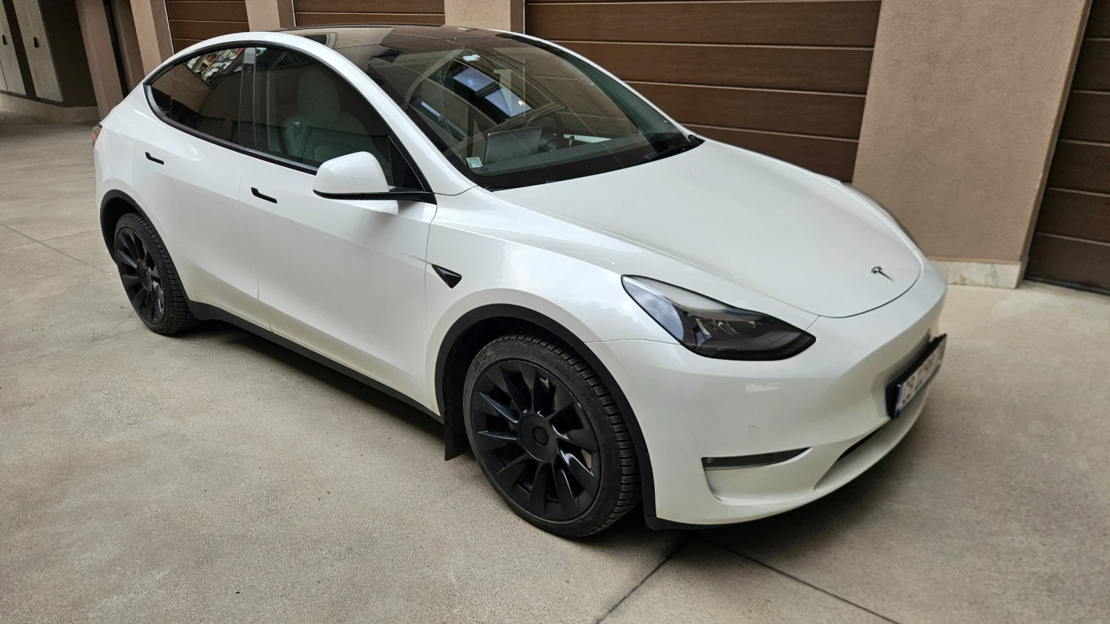 Tesla Model Y Long Range  - изображение 4