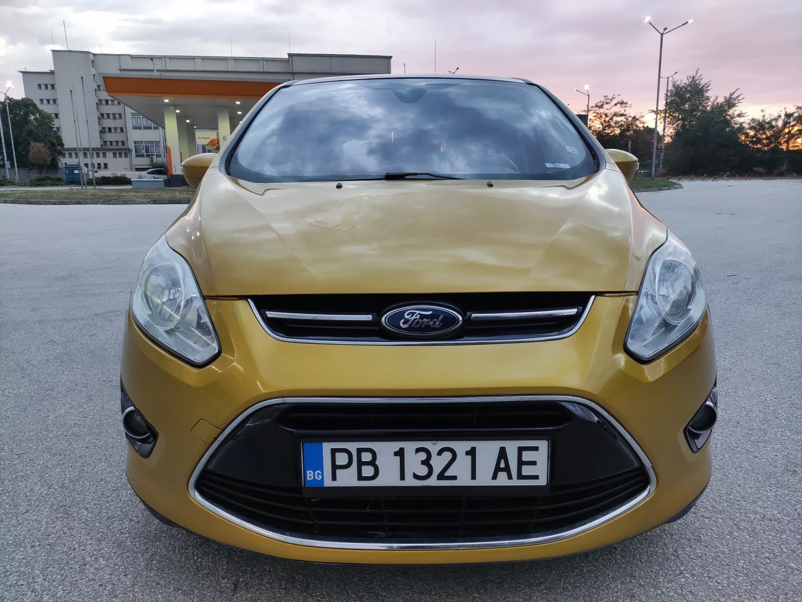 Ford C-max 1.0 Titanium Panorama - изображение 7