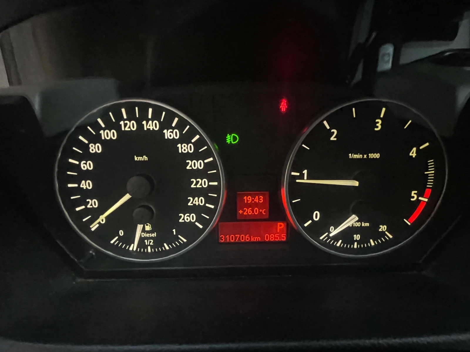 BMW 320  - изображение 10