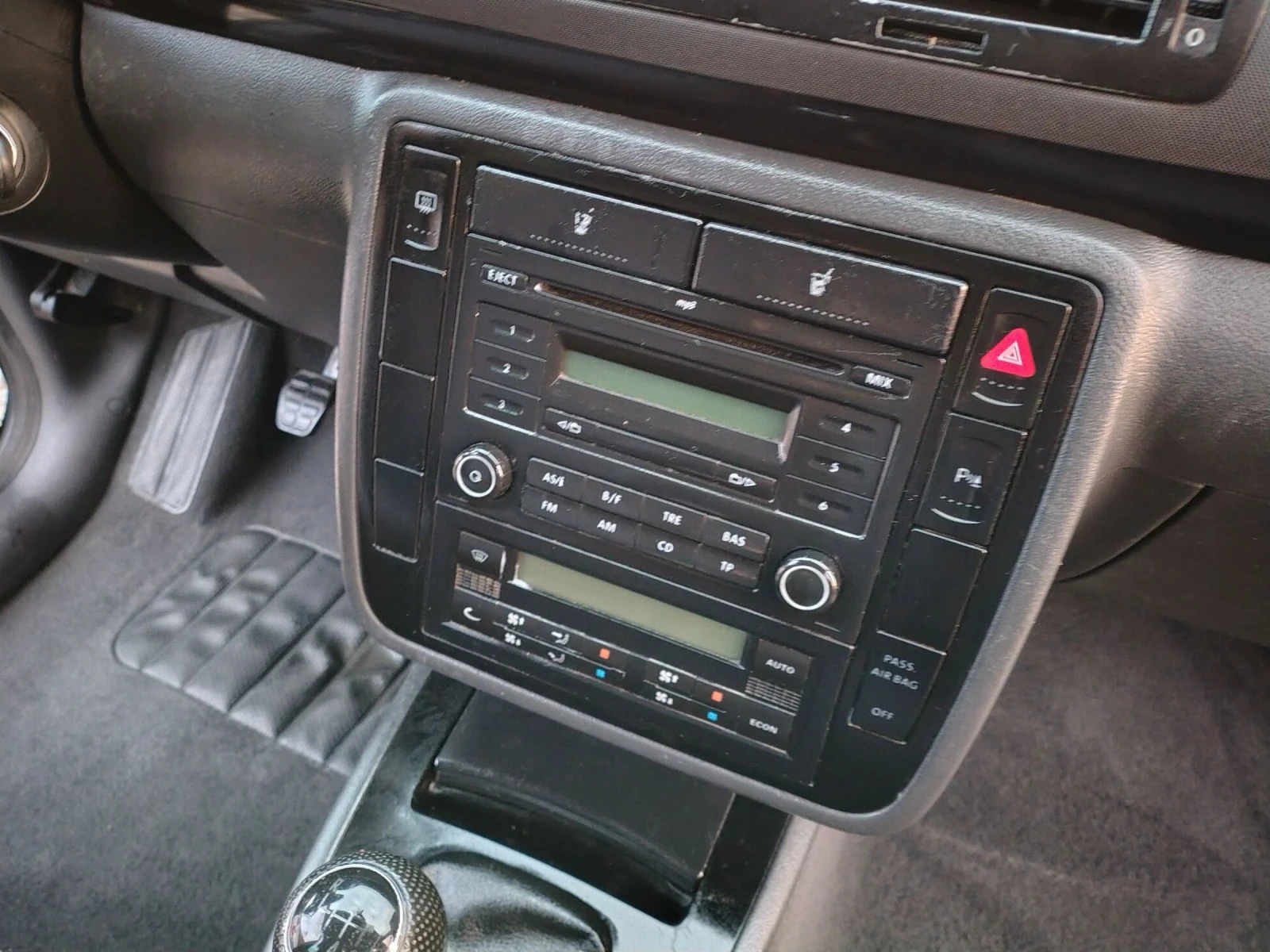 VW Sharan 1.9TDi 116 k.c. 6+ 1 , klimatronik 2009.  | Mobile.bg   15