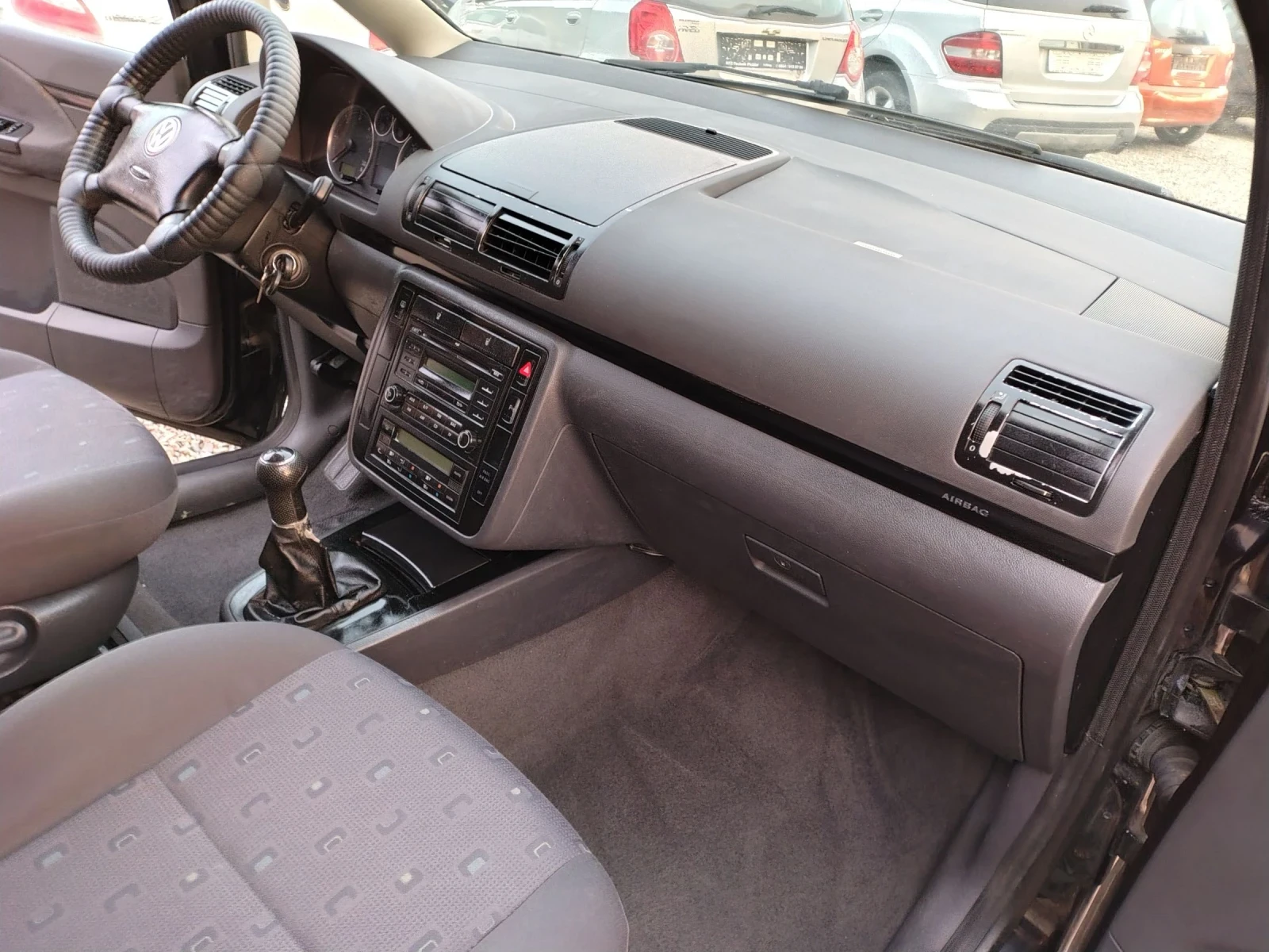 VW Sharan 1.9TDi 116 k.c. 6+ 1 , klimatronik 2009.  | Mobile.bg   16