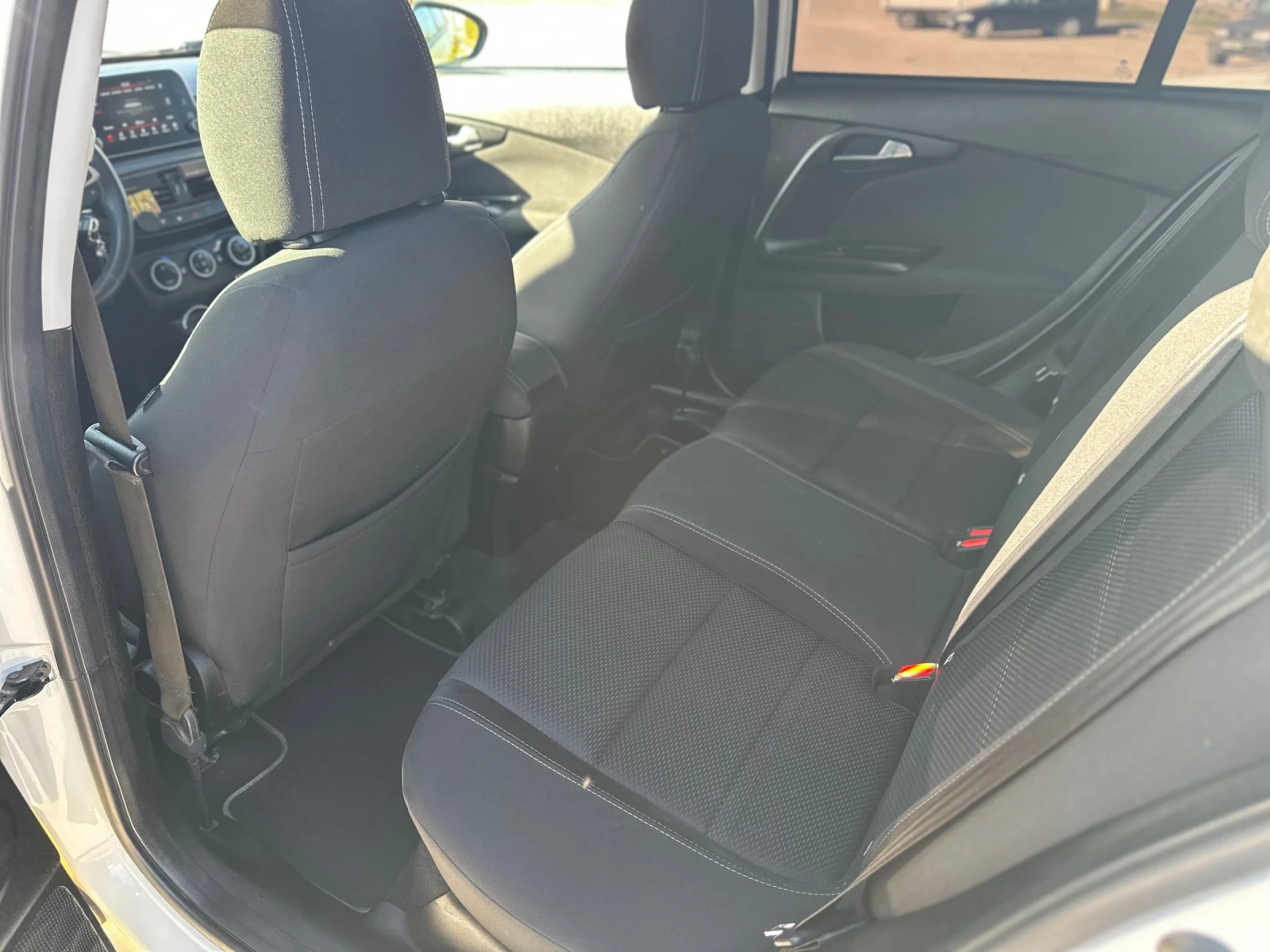 Fiat Tipo 1.4 Т-Jet 120k.c., снимка 9 - Автомобили и джипове - 53818638