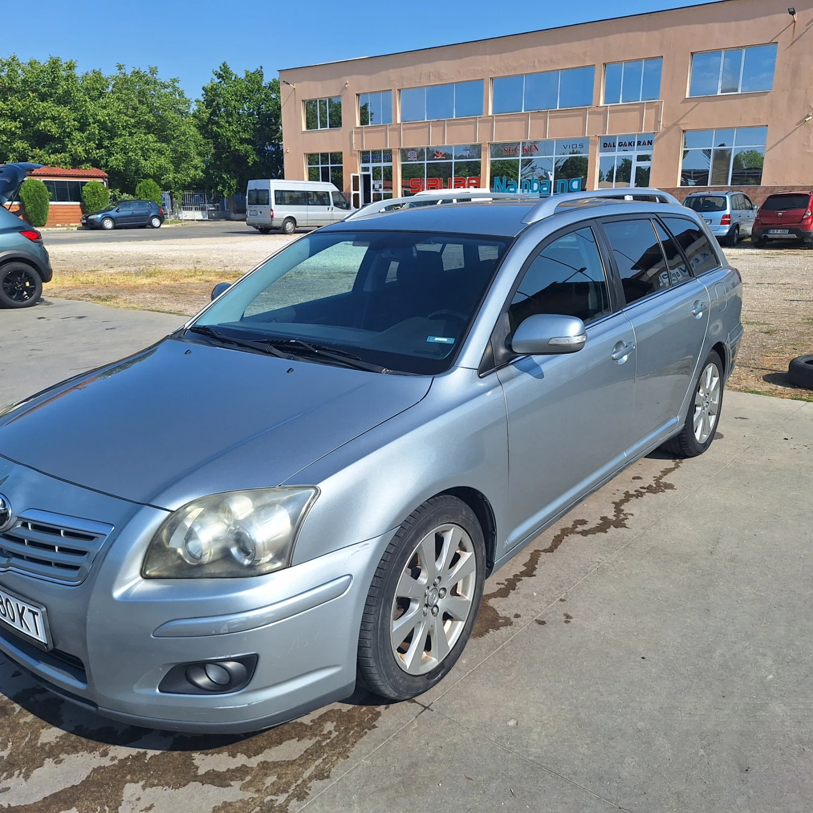 Toyota Avensis, снимка 3 - Автомобили и джипове - 53998947