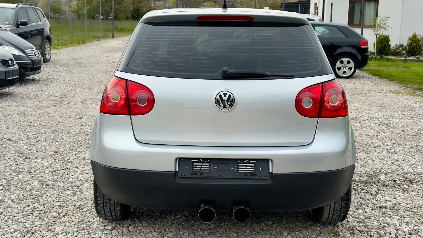 VW Golf 1.9 TDI 105 к.с. ИТАЛИЯ НАВИГАЦИЯ , снимка 10 - Автомобили и джипове - 54184854