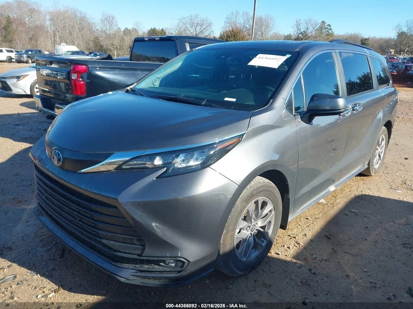 Toyota Sienna 2.5L I-4 DI, DOHC, VVT, 245HP Front Wheel Drive | Mobile.bg � ����������� 2