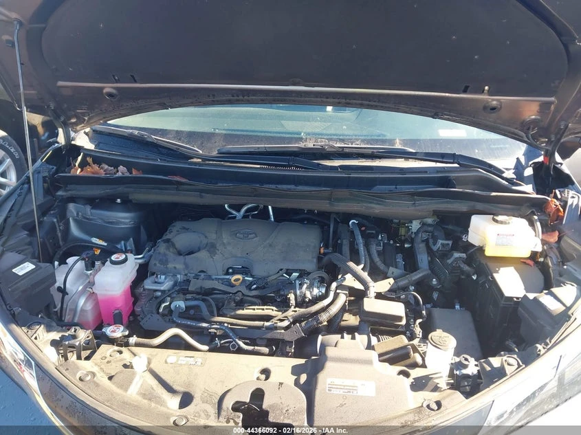 Toyota Sienna 2.5L I-4 DI, DOHC, VVT, 245HP Front Wheel Drive | Mobile.bg � ����������� 10
