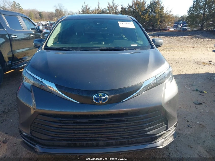 Toyota Sienna 2.5L I-4 DI, DOHC, VVT, 245HP Front Wheel Drive | Mobile.bg � ����������� 12
