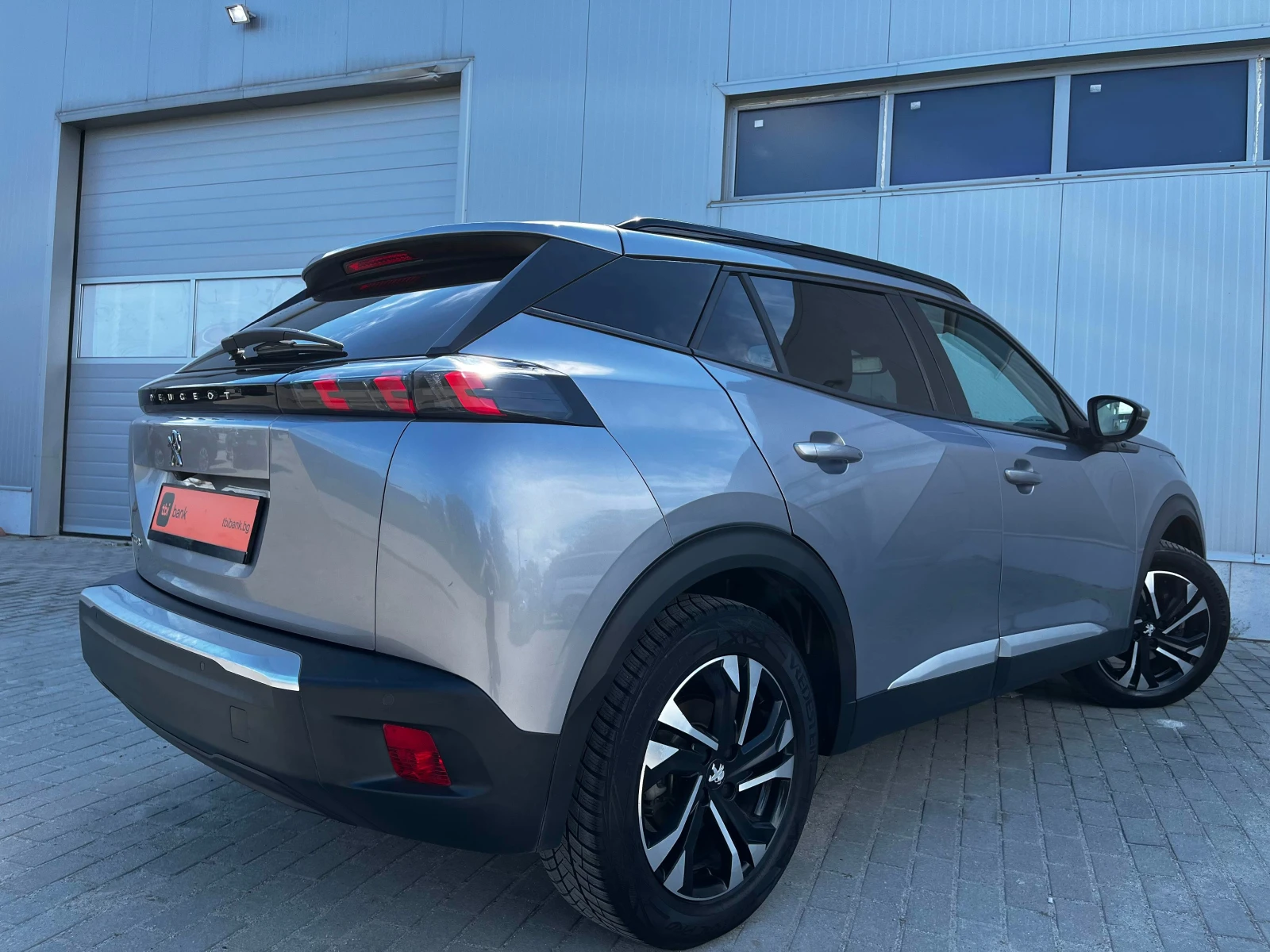 Peugeot 2008 Electric ALLURE 50KW 91% SOH, снимка 3 - Автомобили и джипове - 54314886