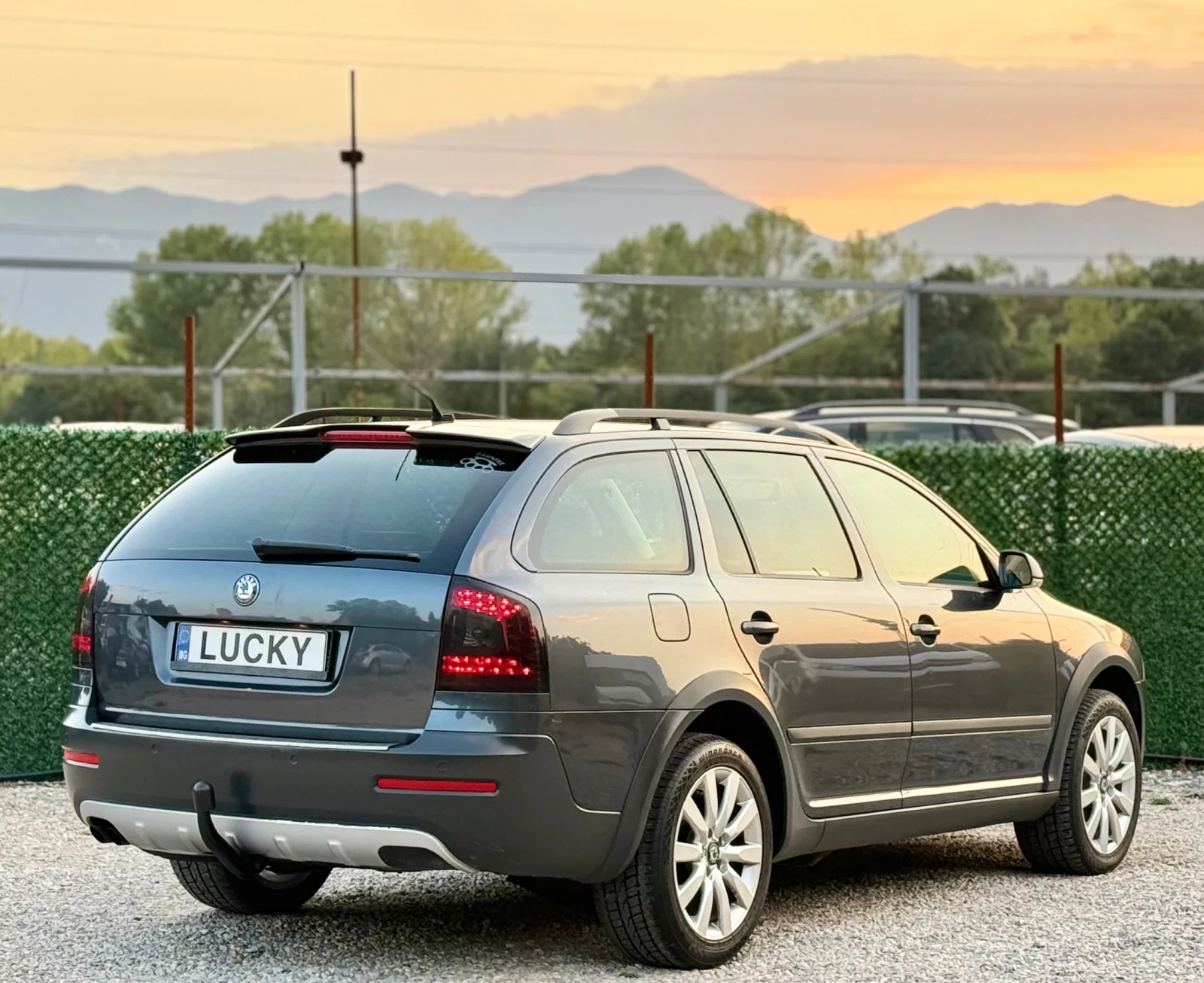 Skoda Octavia 2.0TDi SCOUT, снимка 6 - Автомобили и джипове - 54335736