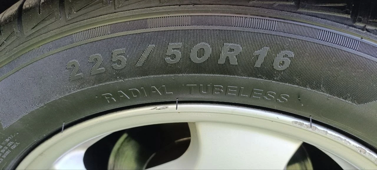 Mercedes-Benz 220, снимка 16 - Автомобили и джипове - 54442107