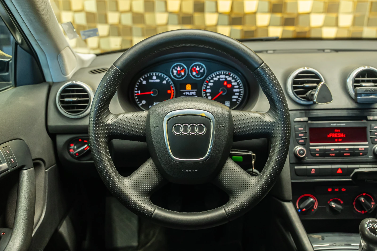 Audi A3 1.6 TDI, снимка 15 - Автомобили и джипове - 54508527