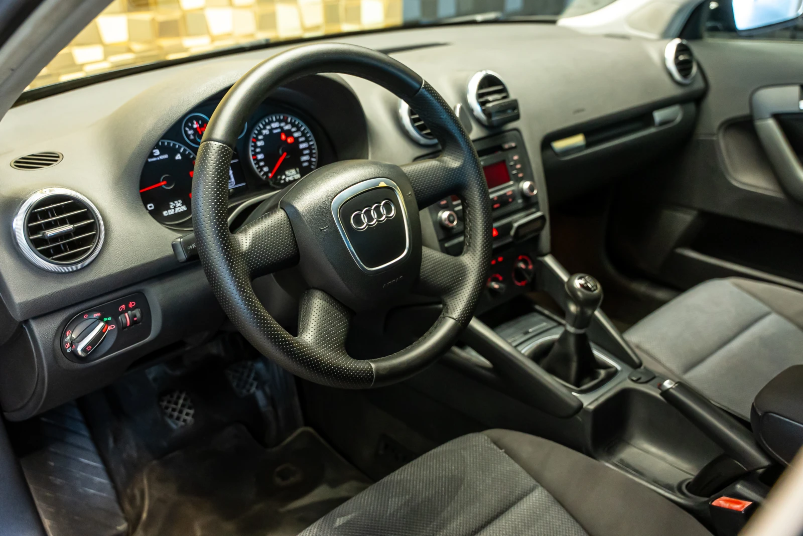 Audi A3 1.6 TDI, снимка 7 - Автомобили и джипове - 54508527
