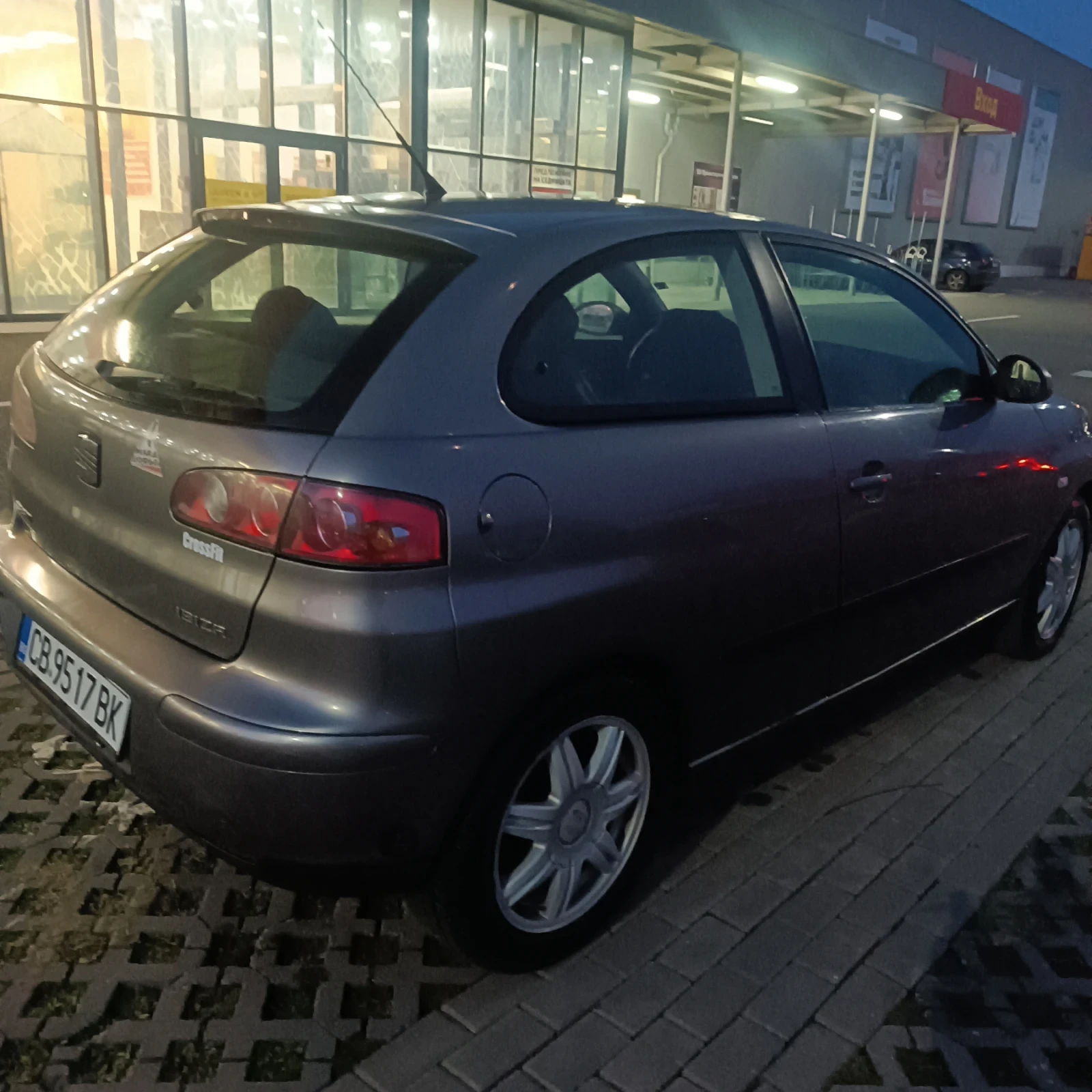 Seat Ibiza, снимка 3 - Автомобили и джипове - 54553304