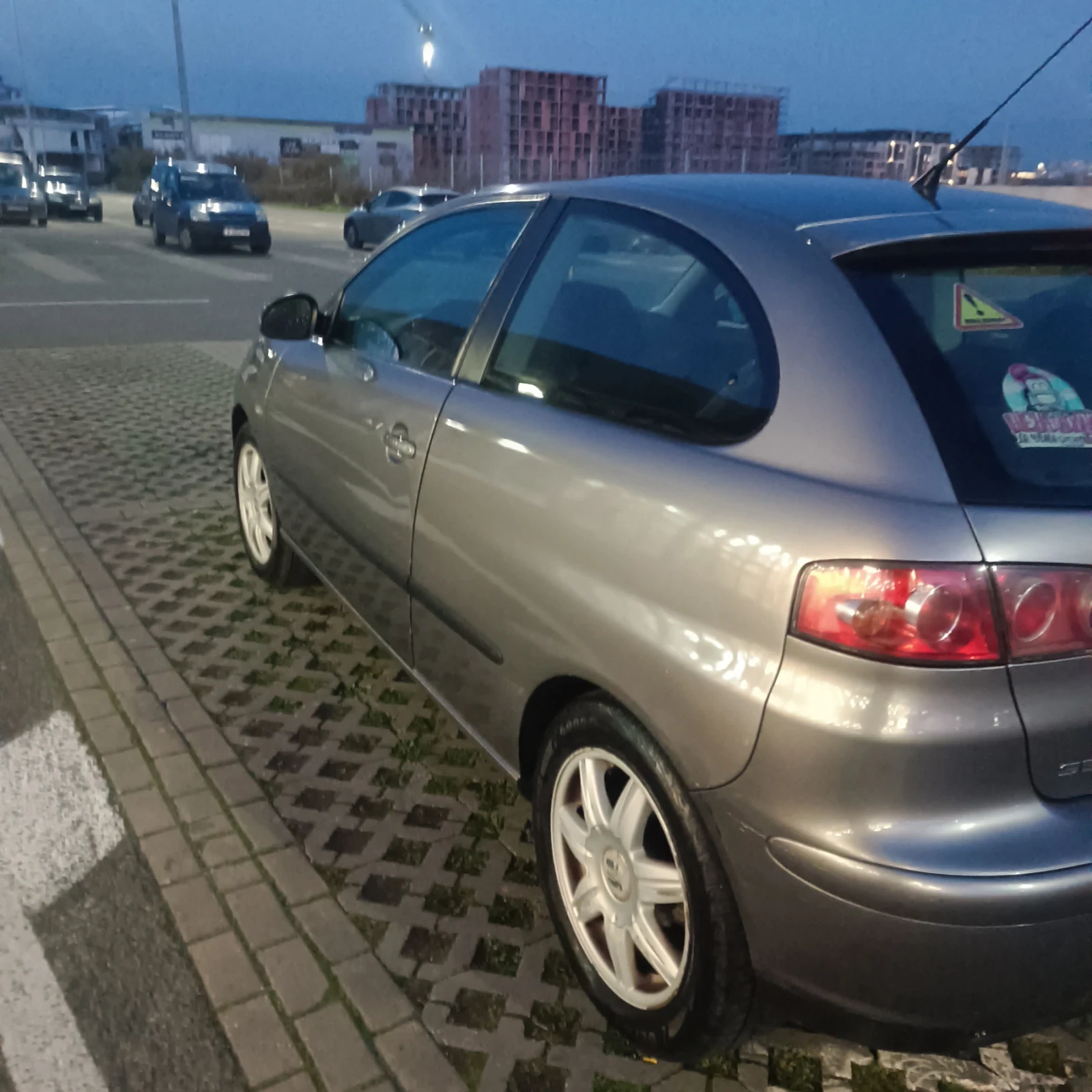 Seat Ibiza, снимка 5 - Автомобили и джипове - 54553304