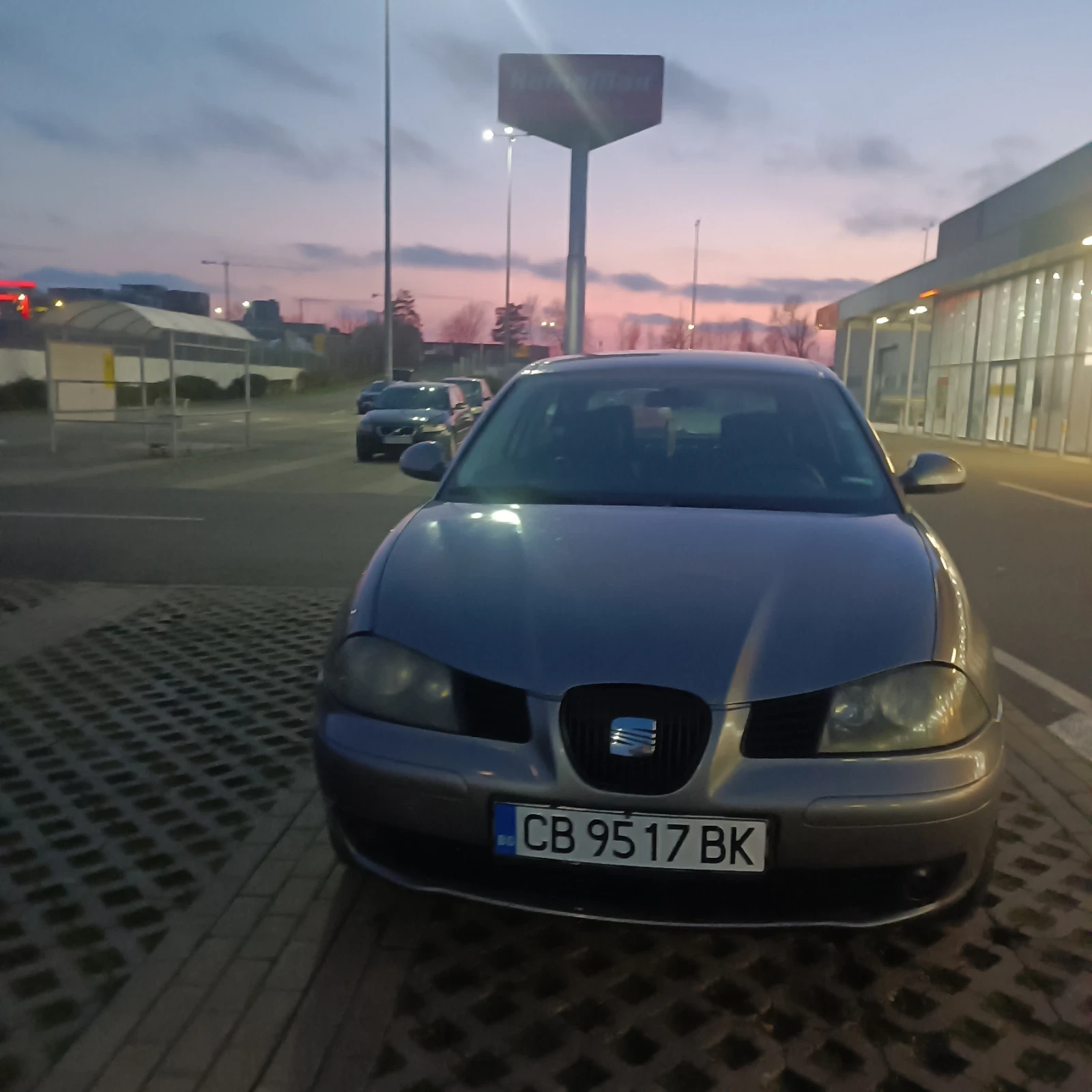 Seat Ibiza, снимка 2 - Автомобили и джипове - 54553304