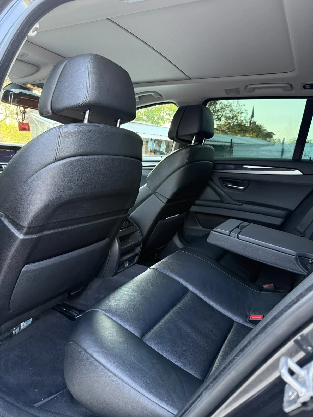 BMW 525 525d 3.0D 204к.с. F11., снимка 12 - Автомобили и джипове - 54697329