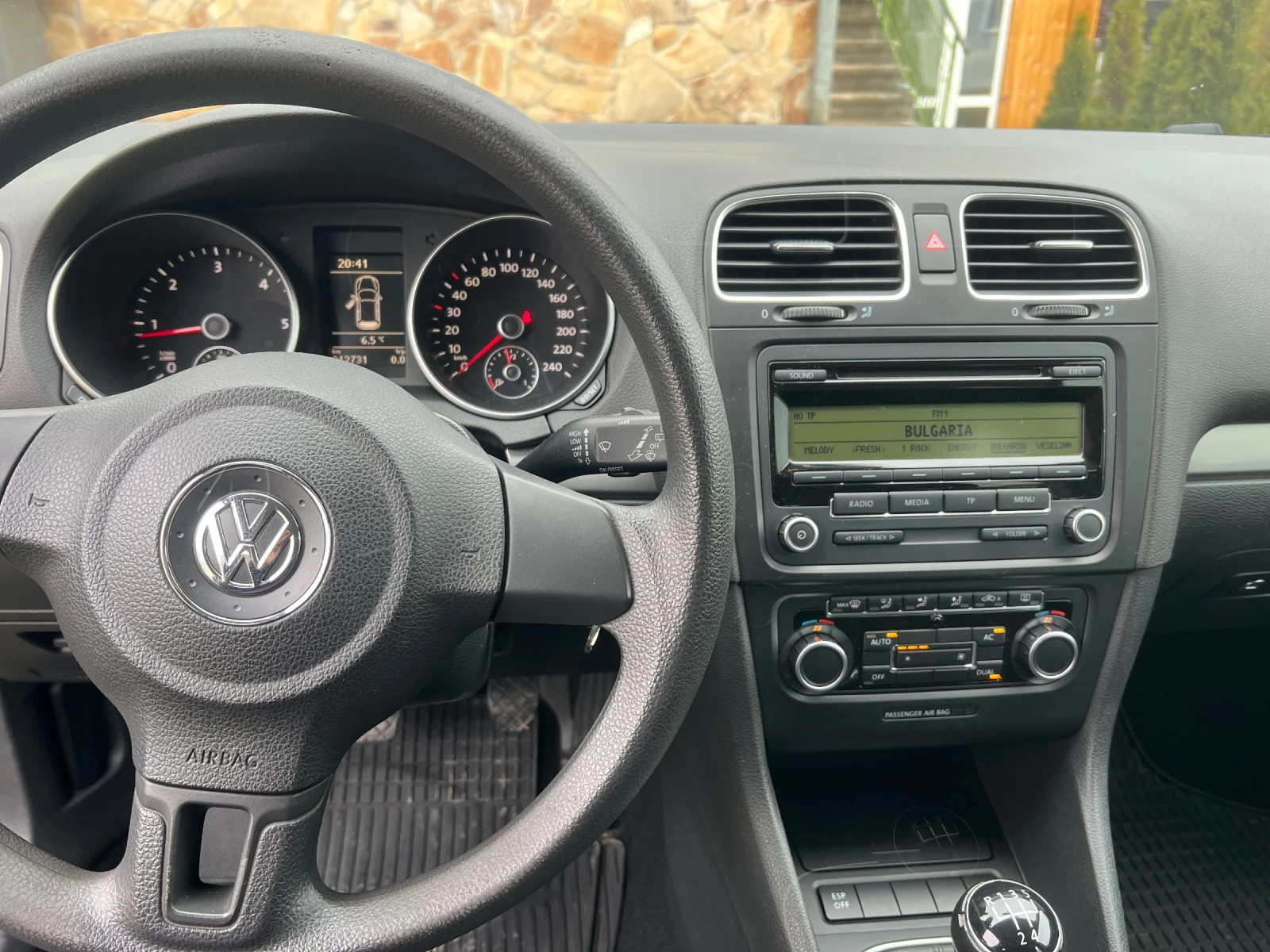 VW Golf 1.6 TDI BLUEMOTION , снимка 6 - Автомобили и джипове - 54819588