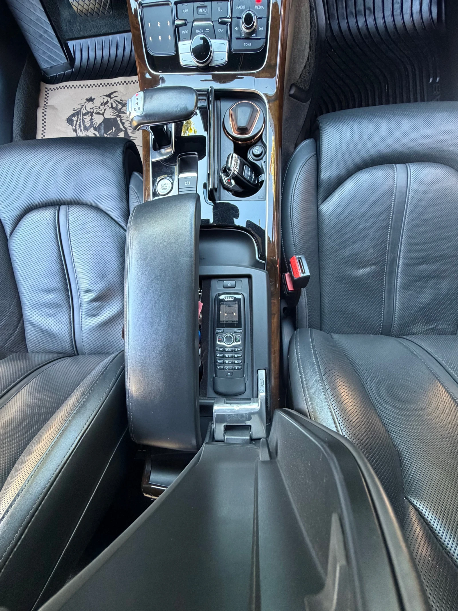Audi A8, снимка 4 - Автомобили и джипове - 56122436