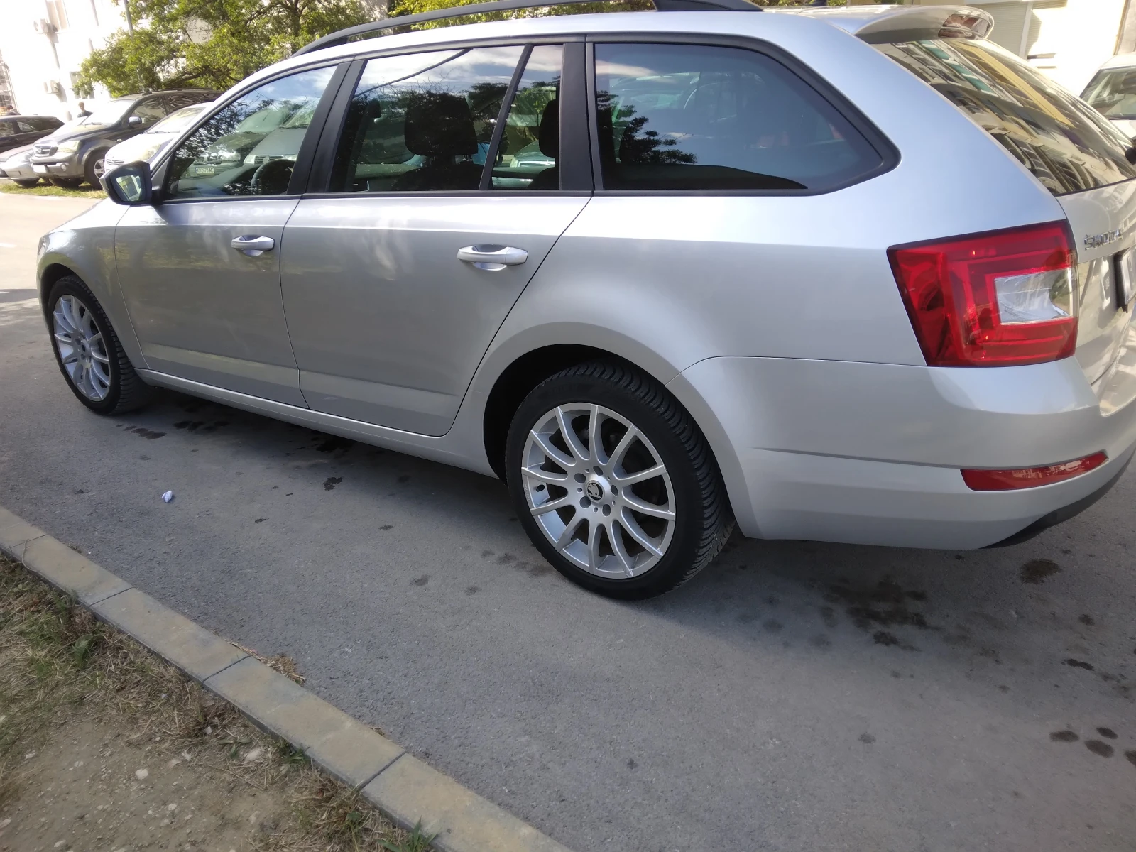 Skoda Octavia, снимка 5 - Автомобили и джипове - 56306591