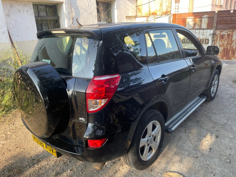 Toyota Rav4 2.2 D-4D 136к.с Кожен Салон НА ЧАСТИ, снимка 7 - Автомобили и джипове - 41356565