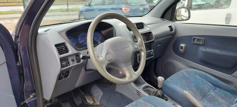 Daihatsu Terios 1.3 бензин  4x4, снимка 12 - Автомобили и джипове - 43714300