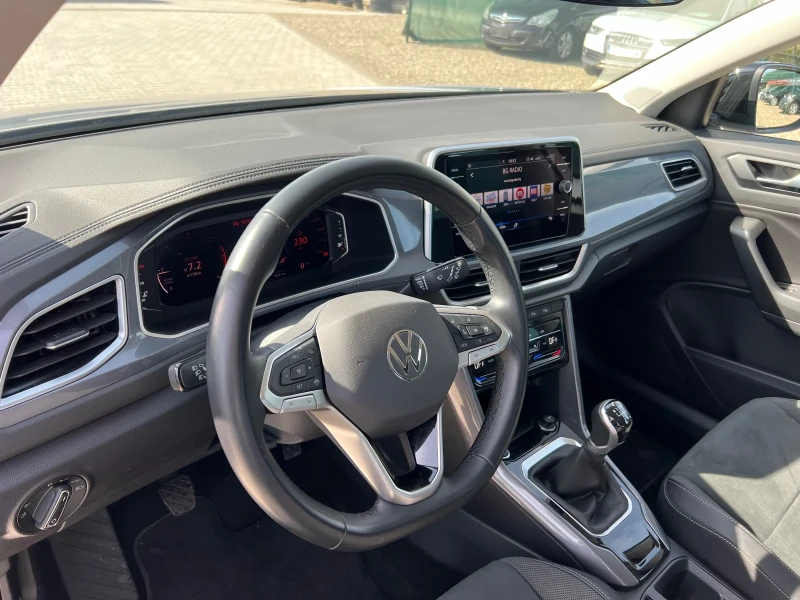 VW T-Roc 2.0TDi-6D-LED-18000kм-Гаранция-Лизинг, снимка 9 - Автомобили и джипове - 47288987