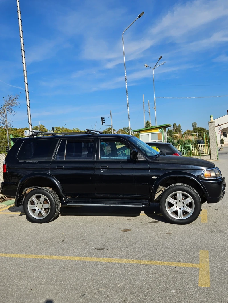 Mitsubishi Pajero sport, снимка 10 - Автомобили и джипове - 47907953