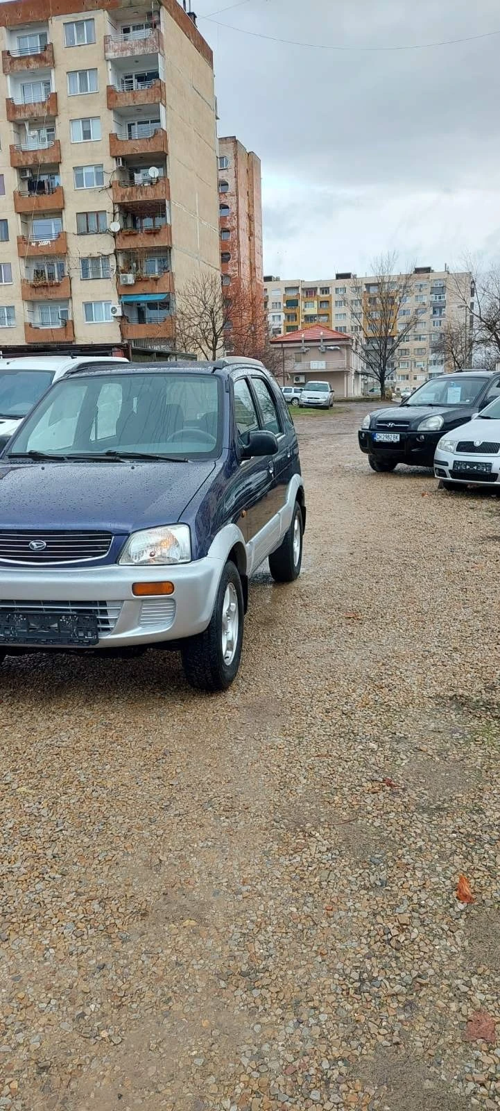 Daihatsu Terios 1.3 бензин  4x4, снимка 4 - Автомобили и джипове - 43714300