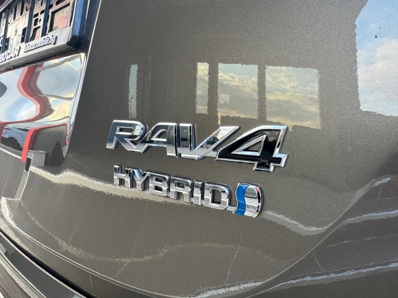 Toyota Rav4 2.5i-HYBRID-4X4-KEYLESS-CAMERA-LANE ASSIST - изображение 8