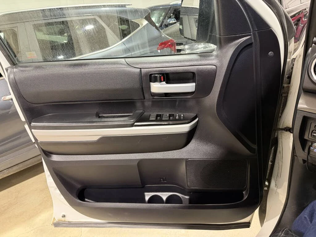 Toyota Tundra 5.7L V8 SR5 CREWMAX | Mobile.bg � ����������� 13