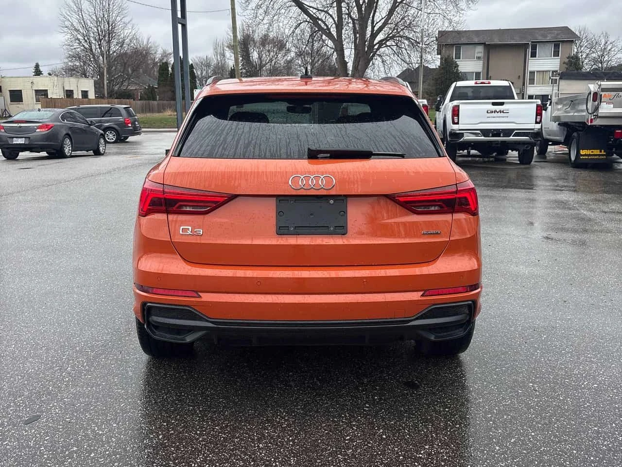 Audi Q3 * Progressiv * ПАНО * KEYLESS * ПОДГРЕВИ * CARFAX, снимка 13 - Автомобили и джипове - 54060793