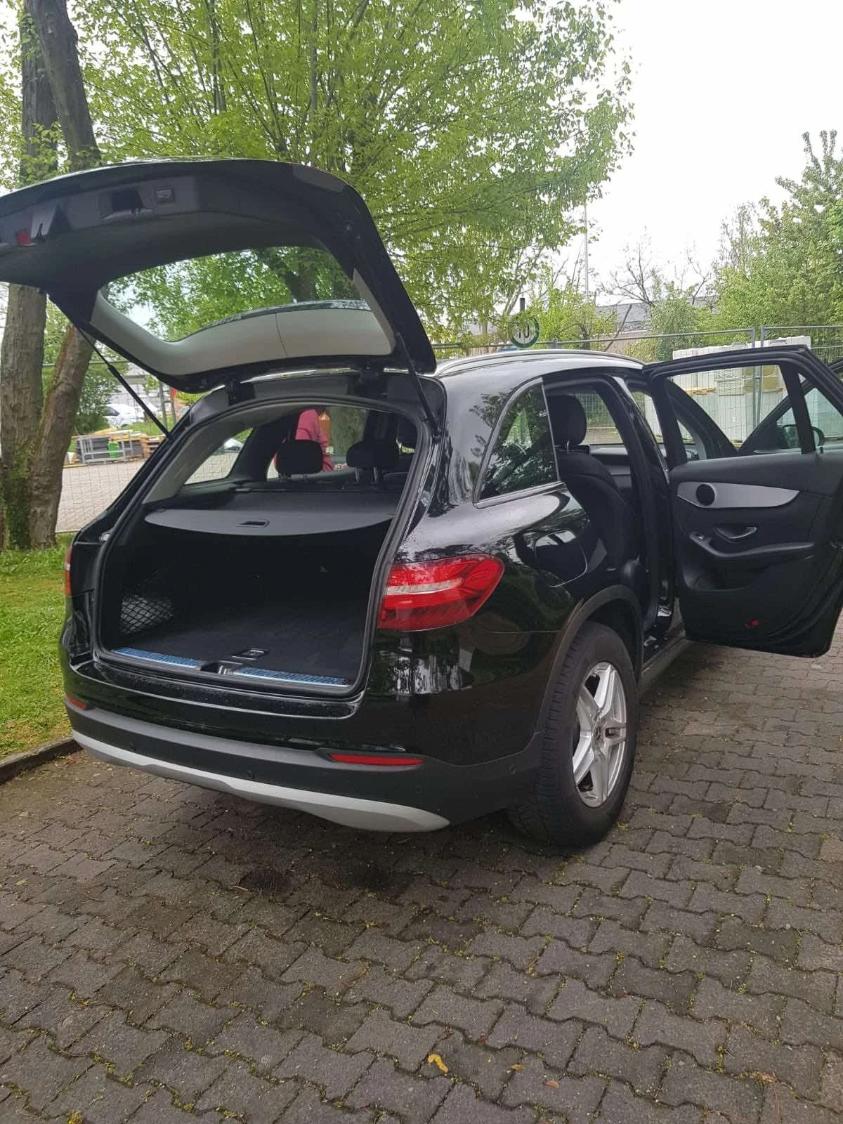 Mercedes-Benz GLC 250, снимка 3 - Автомобили и джипове - 55618530