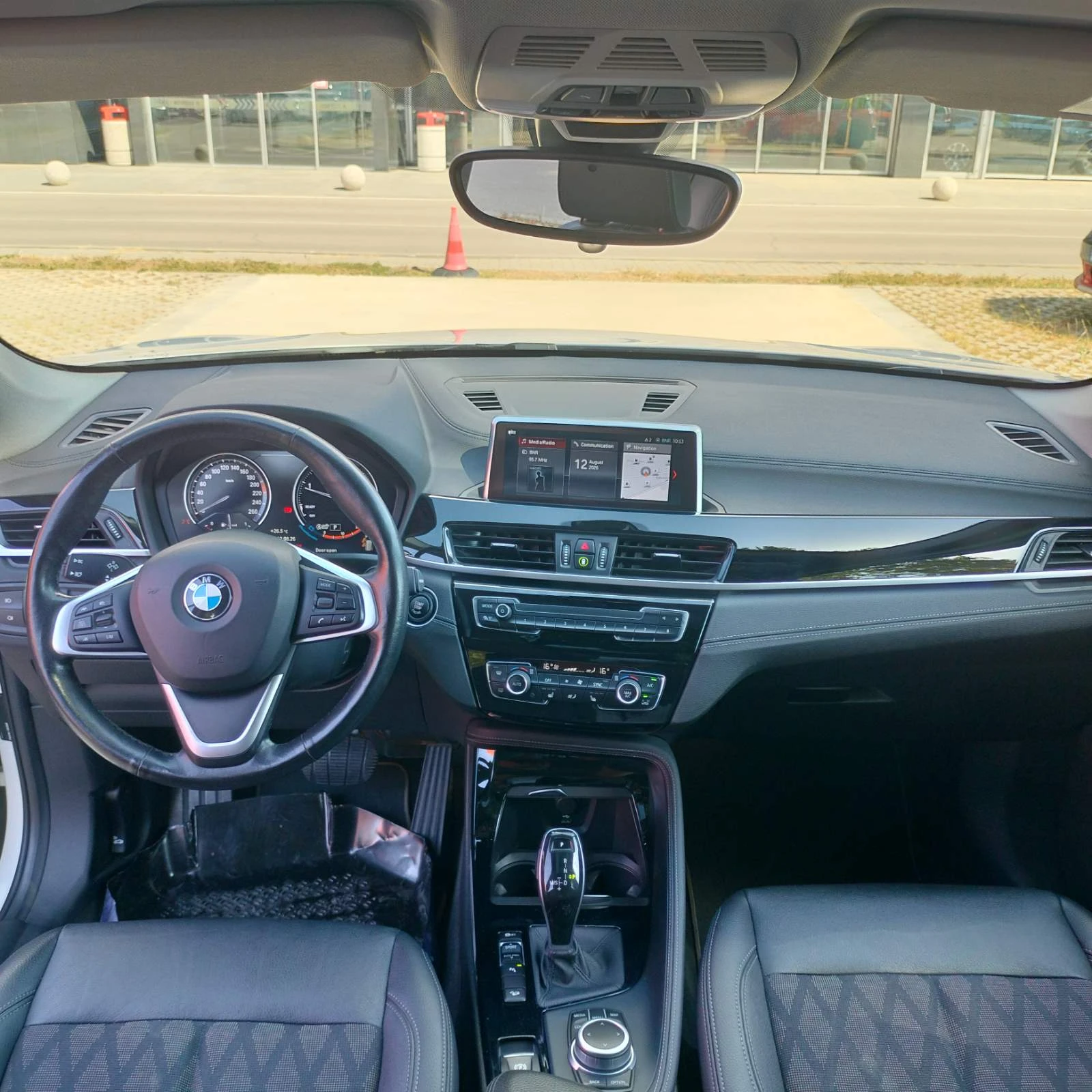 BMW X1 xDrive20d, снимка 5 - Автомобили и джипове - 55637640