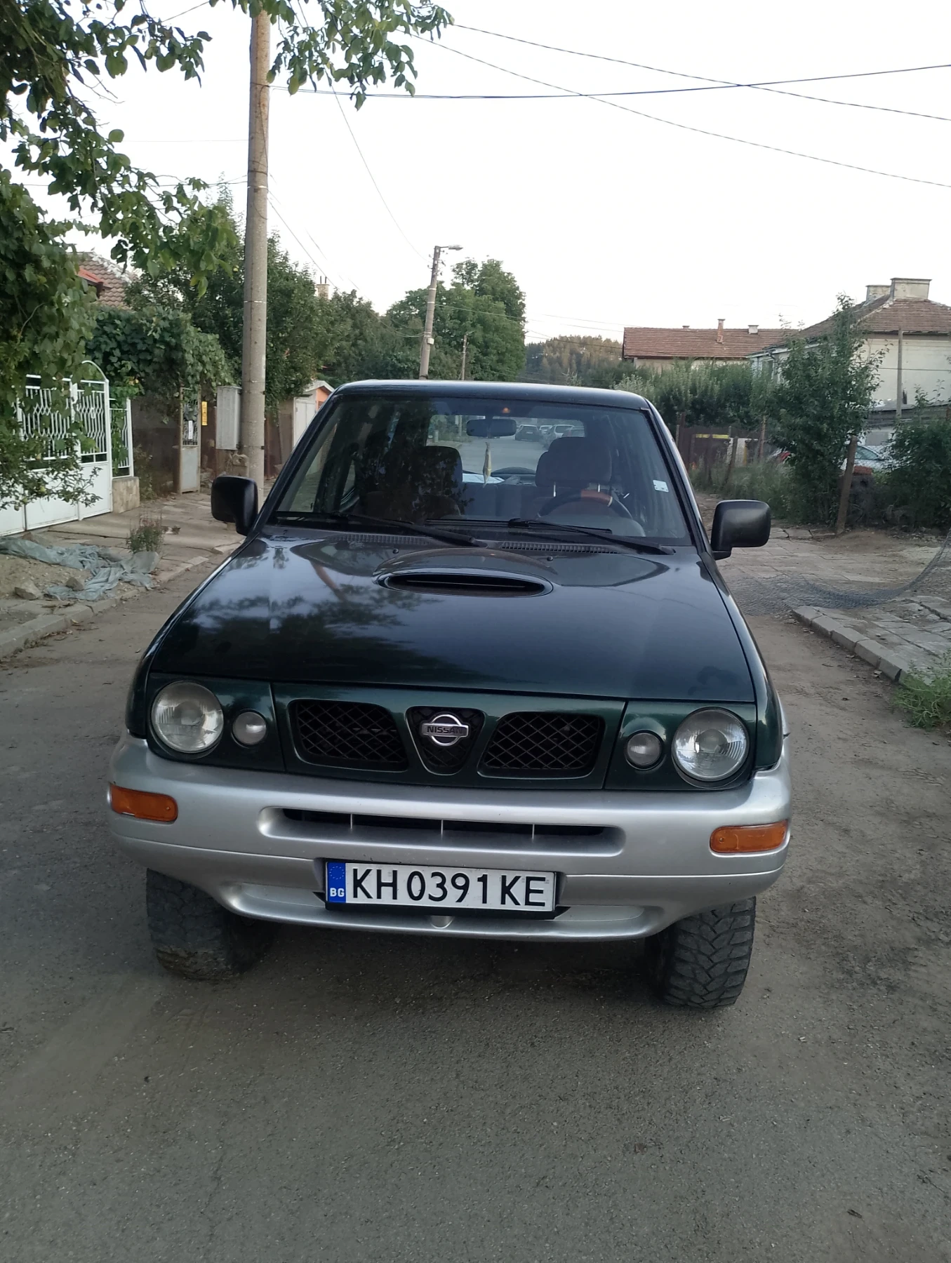 Nissan Terrano 2700